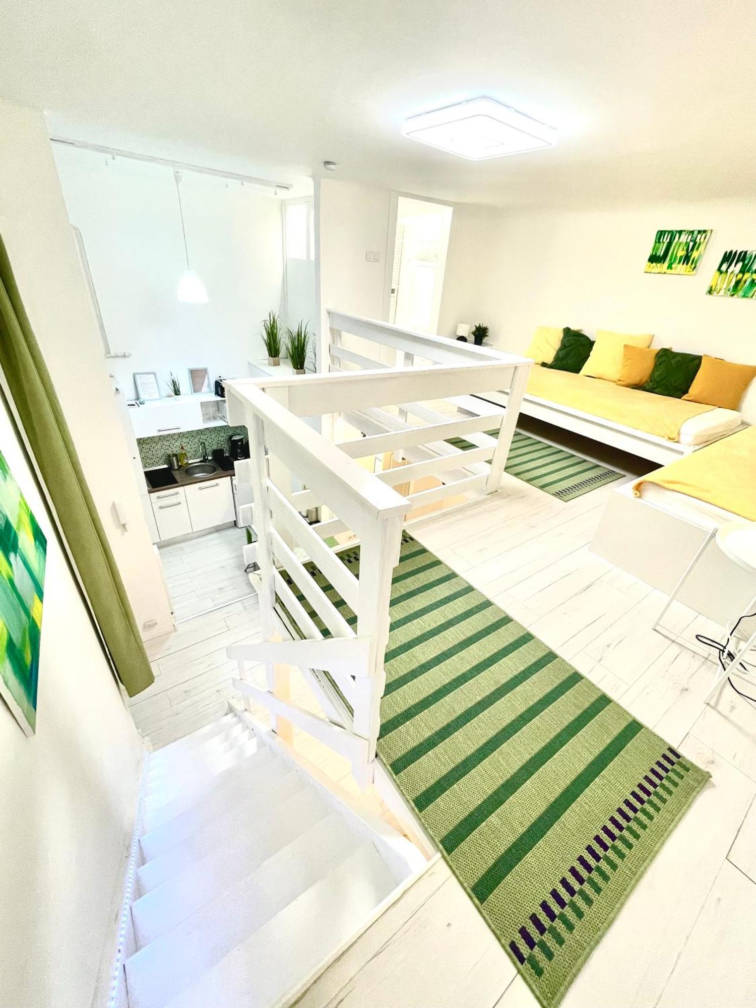 Teresian Apartment Near The Andrassy Street Free Air Conditioner Free Coffee บูดาเปสต์ ภายนอก รูปภาพ