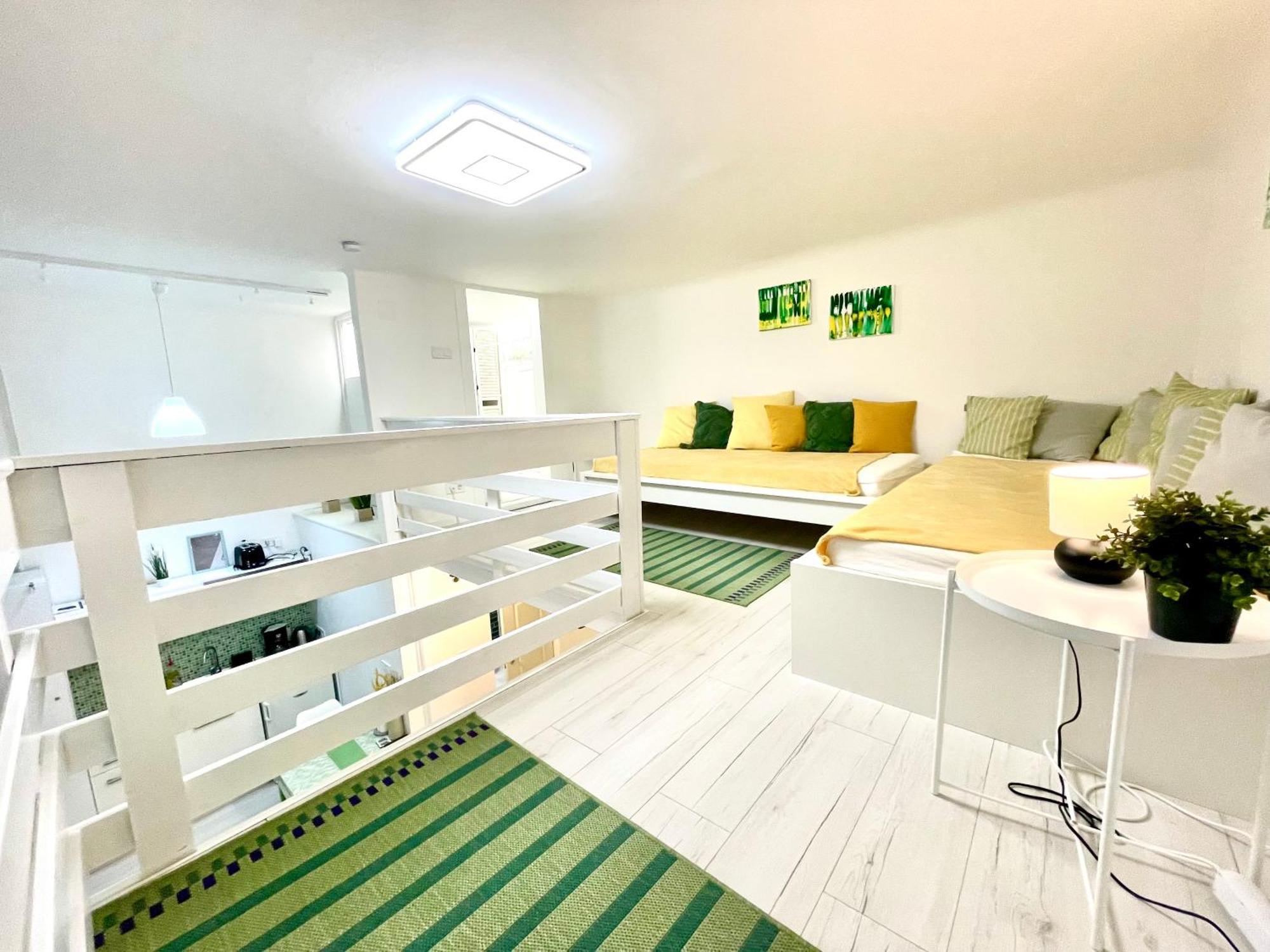 Teresian Apartment Near The Andrassy Street Free Air Conditioner Free Coffee บูดาเปสต์ ภายนอก รูปภาพ