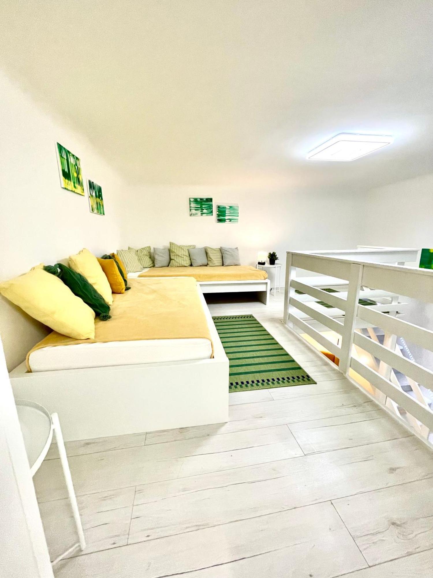 Teresian Apartment Near The Andrassy Street Free Air Conditioner Free Coffee บูดาเปสต์ ภายนอก รูปภาพ