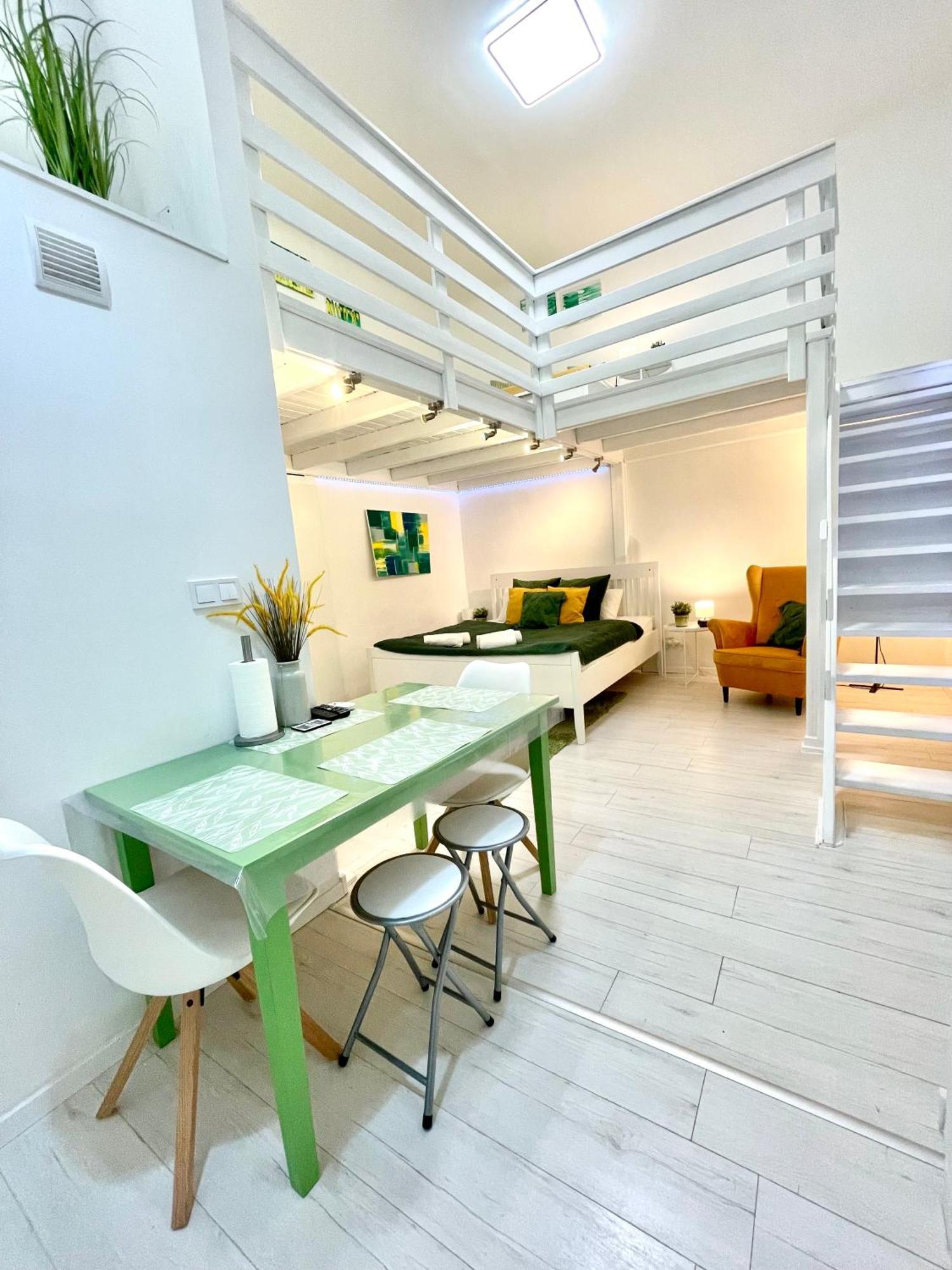 Teresian Apartment Near The Andrassy Street Free Air Conditioner Free Coffee บูดาเปสต์ ภายนอก รูปภาพ